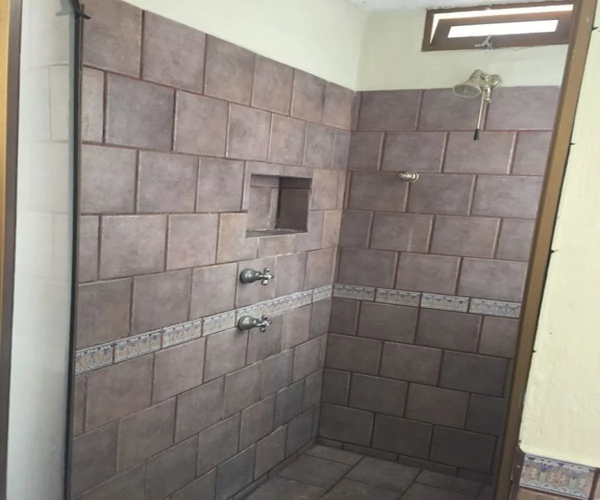 Casa En Venta,Ciudad Bugambilia,Remanso de los Laureles 2056, Zapopan, Jalisco 45100, 5 Habitaciones,5 Baños,Remanso de los Laureles ,2,p8lZr1v