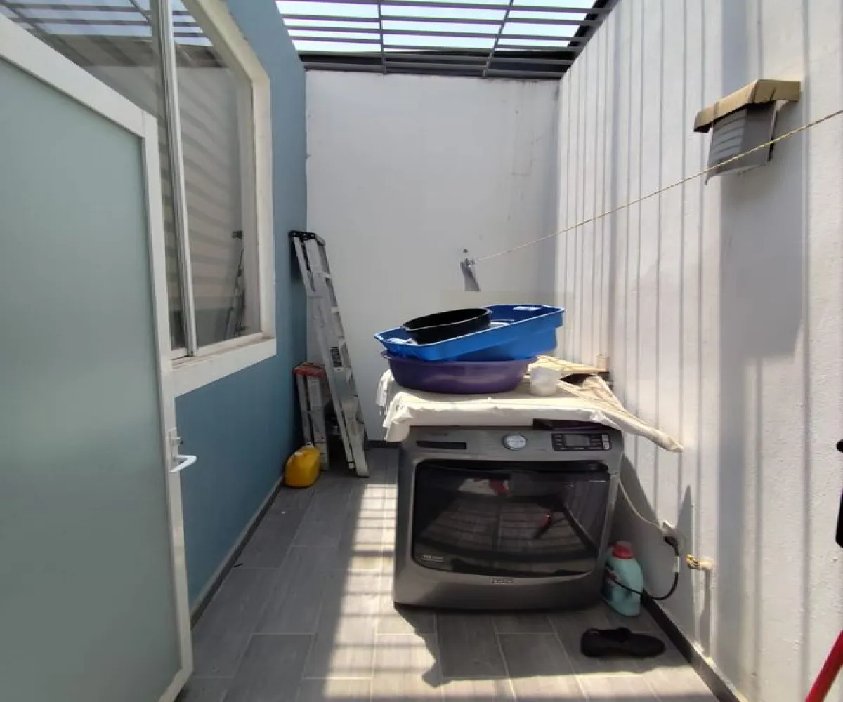 Casa En Venta,El Fortín,Calle Clarin 2437, Zapopan, Jalisco 45200, 3 Habitaciones,2 Baños,Calle Clarin,1,pyuonc9