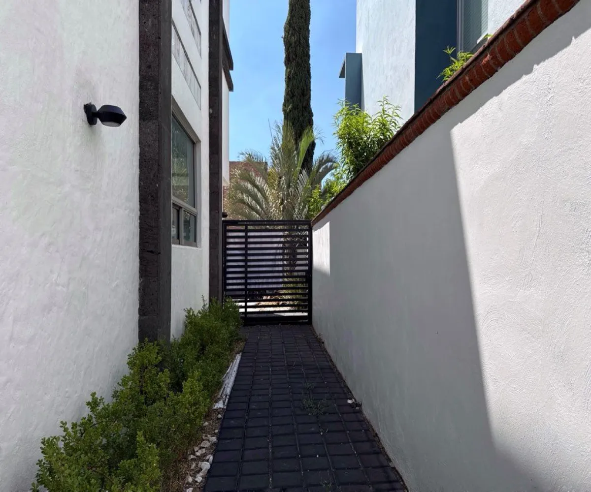 Casa En Renta,Casa Fuerte,Paseo el vigia S/N 72, Tlajomulco de Zúñiga, Jalisco 45645, 3 Habitaciones,5 Baños,Paseo el vigia,2,pUfqgJS