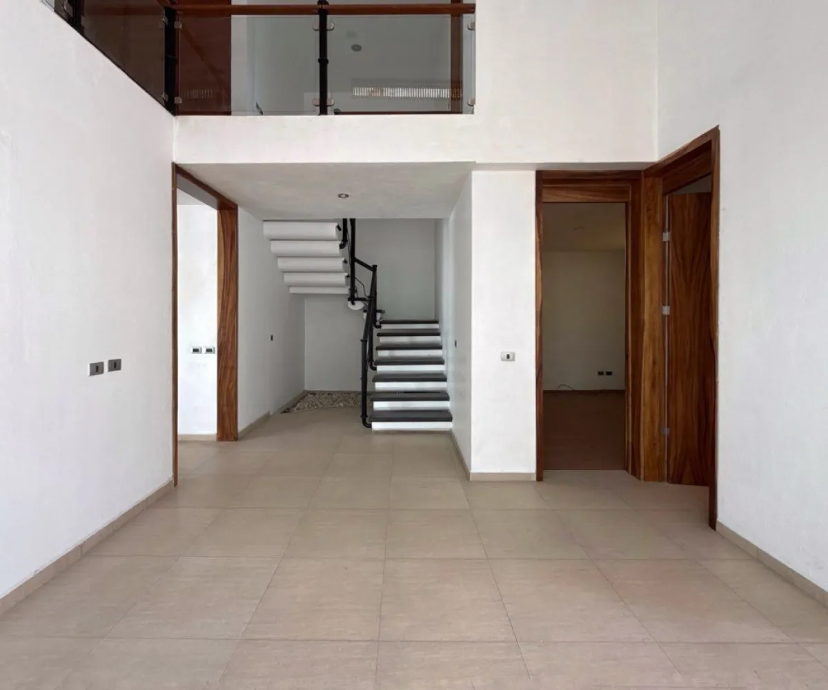 Casa En Renta,Casa Fuerte,Paseo el vigia S/N 72, Tlajomulco de Zúñiga, Jalisco 45645, 3 Habitaciones,5 Baños,Paseo el vigia,2,pUfqgJS