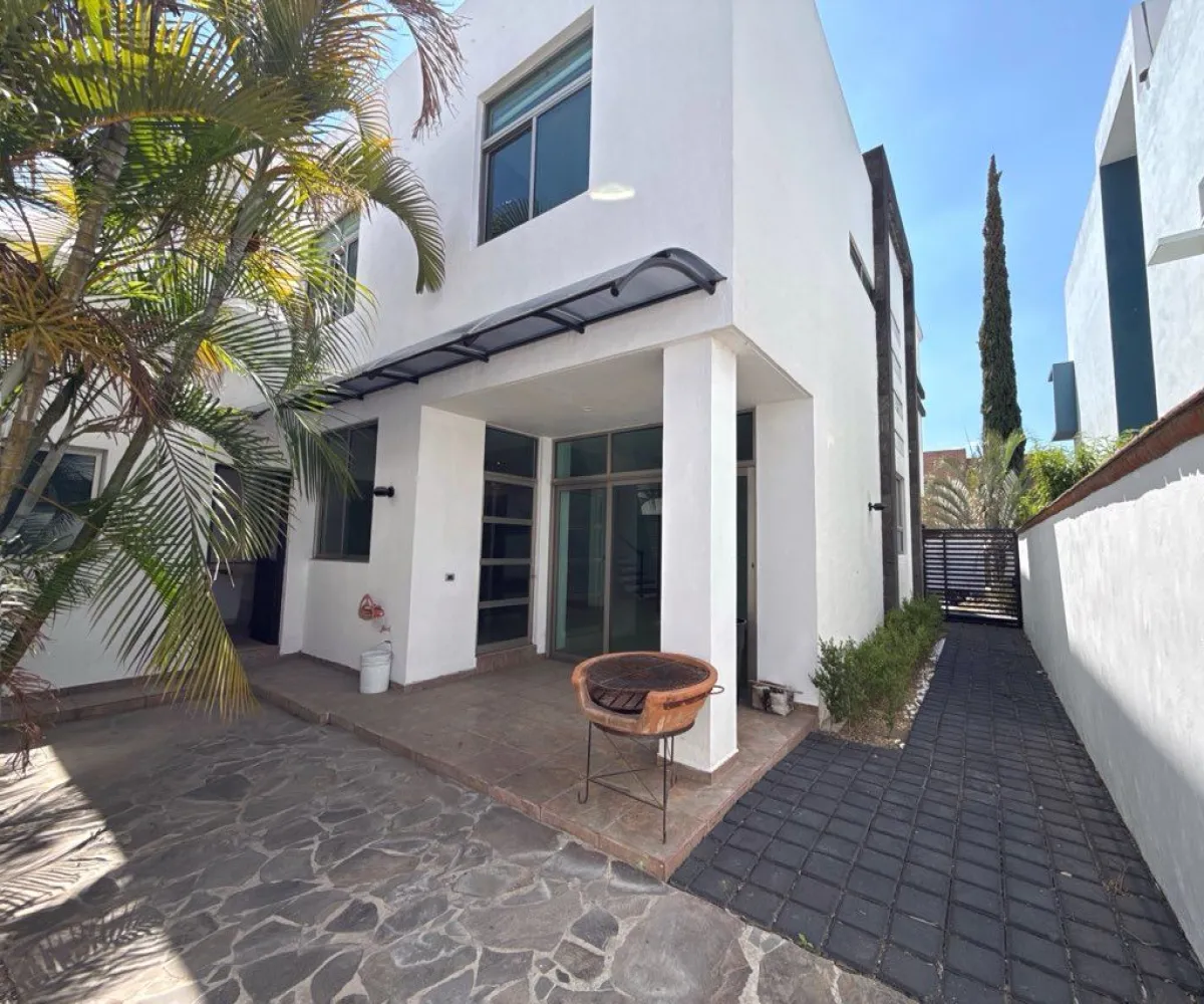 Casa En Renta,Casa Fuerte,Paseo el vigia S/N 72, Tlajomulco de Zúñiga, Jalisco 45645, 3 Habitaciones,5 Baños,Paseo el vigia,2,pUfqgJS