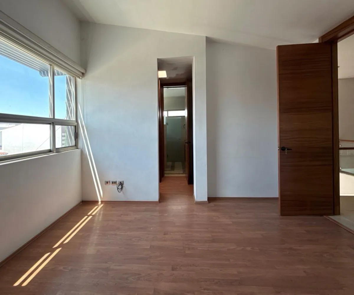 Casa En Renta,Casa Fuerte,Paseo el vigia S/N 72, Tlajomulco de Zúñiga, Jalisco 45645, 3 Habitaciones,5 Baños,Paseo el vigia,2,pUfqgJS