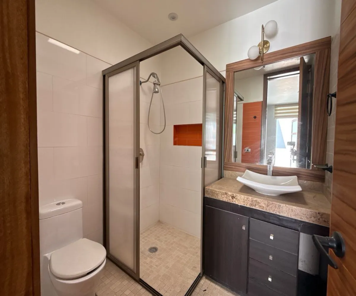 Casa En Renta,Casa Fuerte,Paseo el vigia S/N 72, Tlajomulco de Zúñiga, Jalisco 45645, 3 Habitaciones,5 Baños,Paseo el vigia,2,pUfqgJS