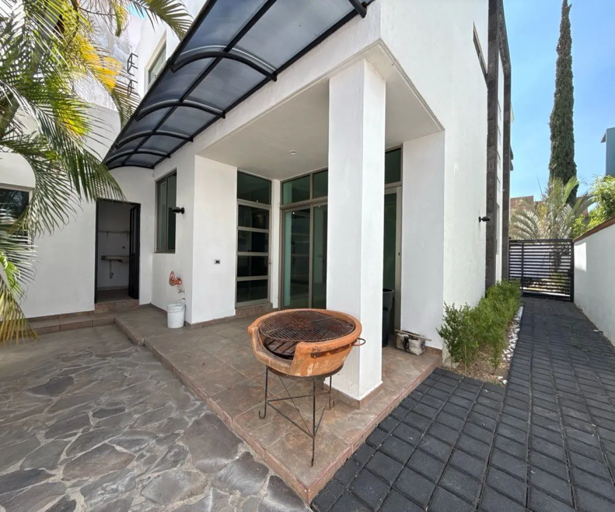 Casa En Renta,Casa Fuerte,Paseo el vigia S/N 72, Tlajomulco de Zúñiga, Jalisco 45645, 3 Habitaciones,5 Baños,Paseo el vigia,2,pUfqgJS