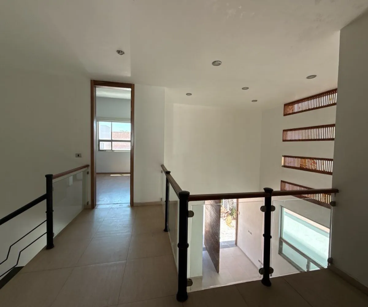 Casa En Renta,Casa Fuerte,Paseo el vigia S/N 72, Tlajomulco de Zúñiga, Jalisco 45645, 3 Habitaciones,5 Baños,Paseo el vigia,2,pUfqgJS