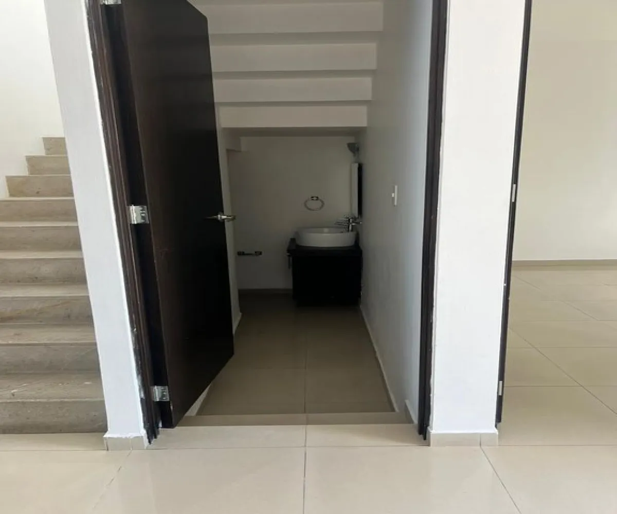 Casa En Renta,coto 1,Boulevard Santillana 11 25, Zapopan, Jalisco 45134, 3 Habitaciones,2 Baños,Boulevard Santillana,1,pvuKUAI