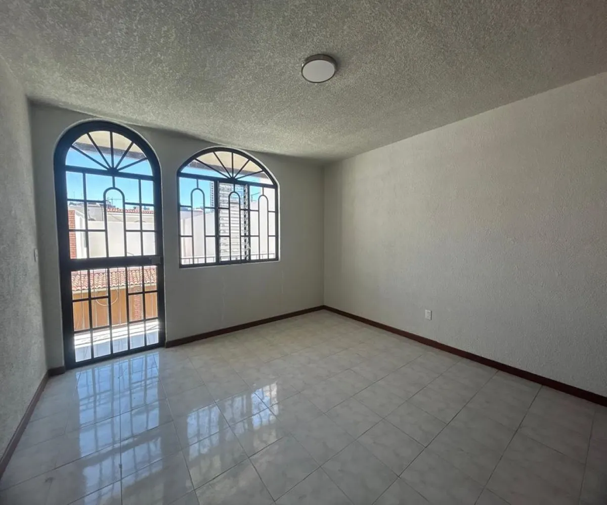 Casa En Renta,Lagos del Country,Avenida Patria 2477, Guadalajara, Jalisco 44210, 4 Habitaciones,3 Baños,Avenida Patria,1,prI50aS