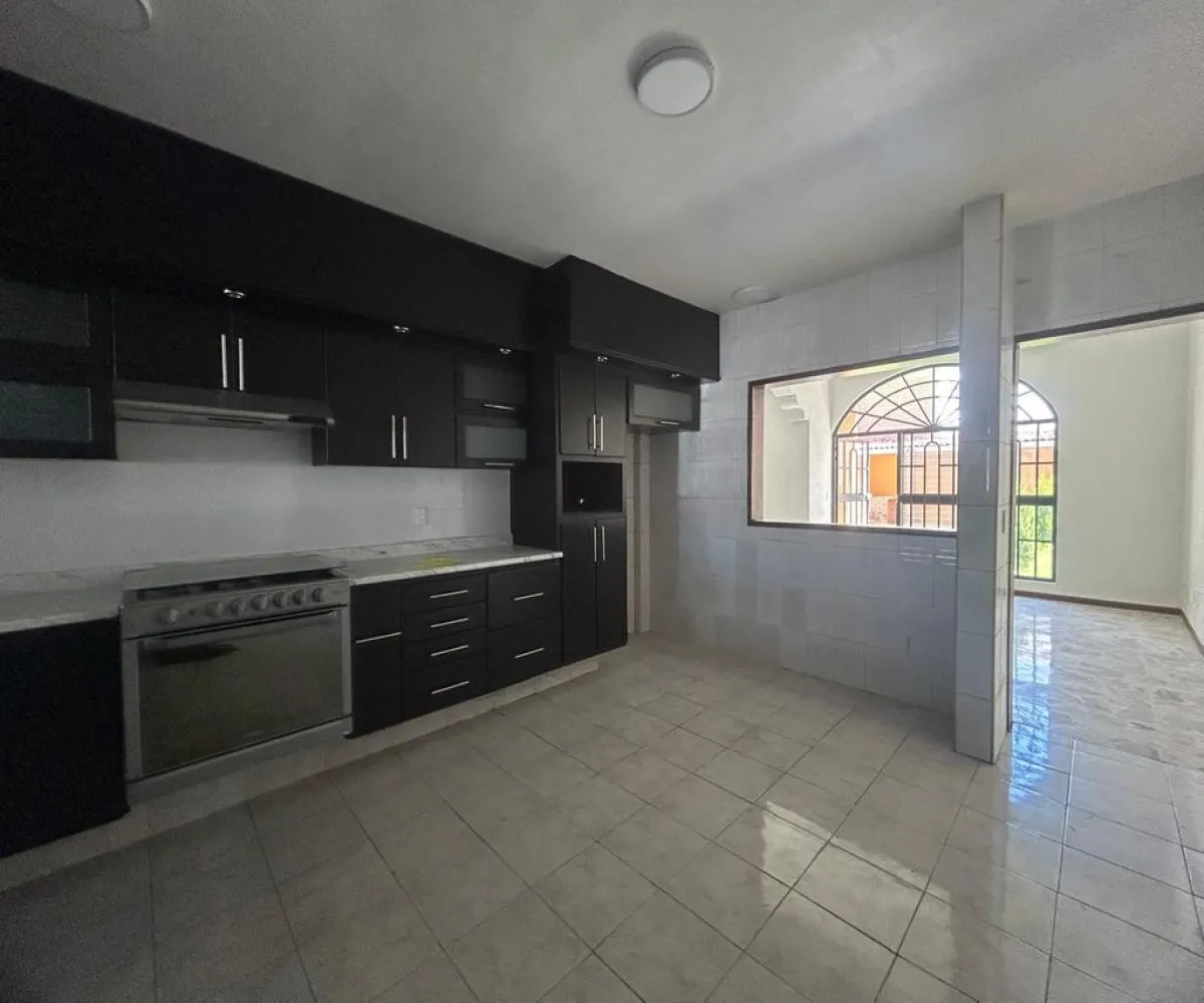 Casa En Renta,Lagos del Country,Avenida Patria 2477, Guadalajara, Jalisco 44210, 4 Habitaciones,3 Baños,Avenida Patria,1,prI50aS