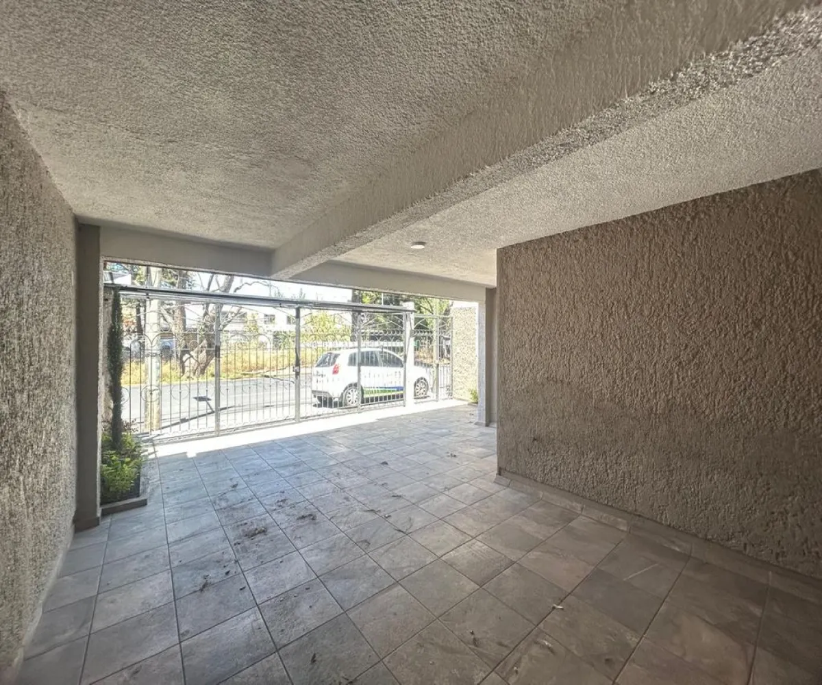 Casa En Renta,Lagos del Country,Avenida Patria 2477, Guadalajara, Jalisco 44210, 4 Habitaciones,3 Baños,Avenida Patria,1,prI50aS