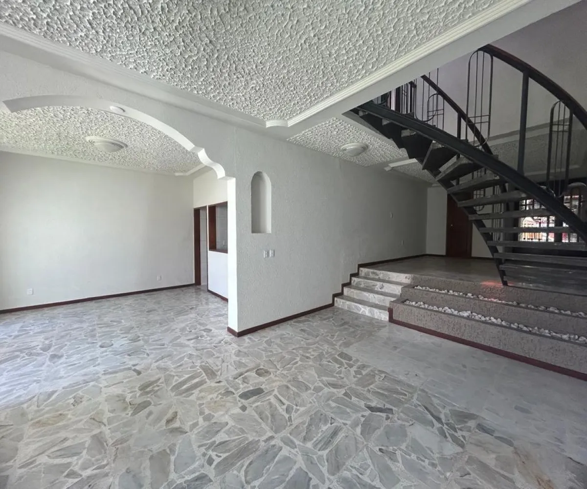Casa En Renta,Lagos del Country,Avenida Patria 2477, Guadalajara, Jalisco 44210, 4 Habitaciones,3 Baños,Avenida Patria,1,prI50aS