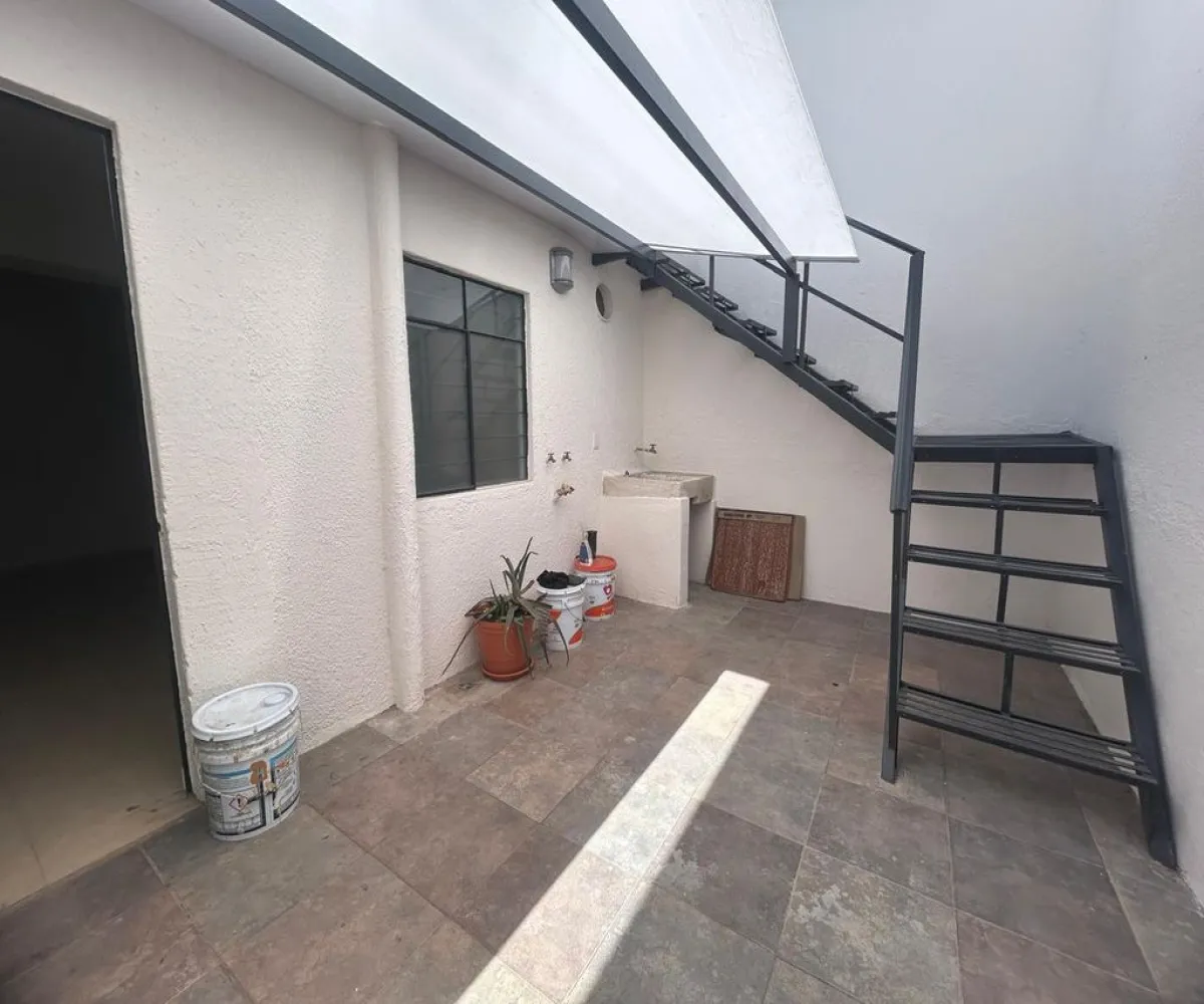 Casa En Renta,Lagos del Country,Avenida Patria 2477, Guadalajara, Jalisco 44210, 4 Habitaciones,3 Baños,Avenida Patria,1,prI50aS