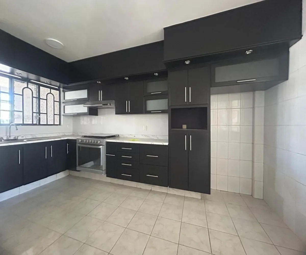 Casa En Renta,Lagos del Country,Avenida Patria 2477, Guadalajara, Jalisco 44210, 4 Habitaciones,3 Baños,Avenida Patria,1,prI50aS