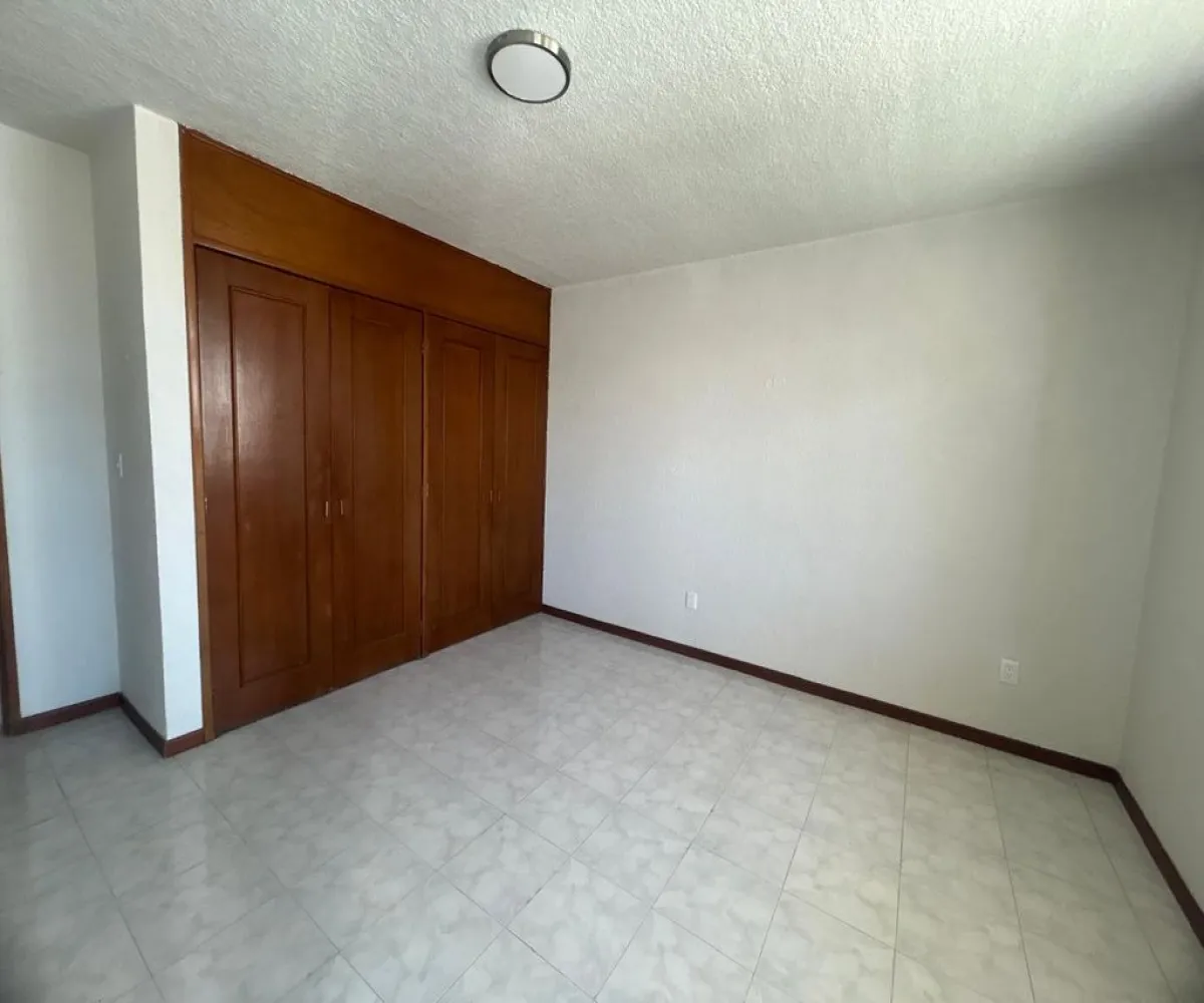 Casa En Renta,Lagos del Country,Avenida Patria 2477, Guadalajara, Jalisco 44210, 4 Habitaciones,3 Baños,Avenida Patria,1,prI50aS