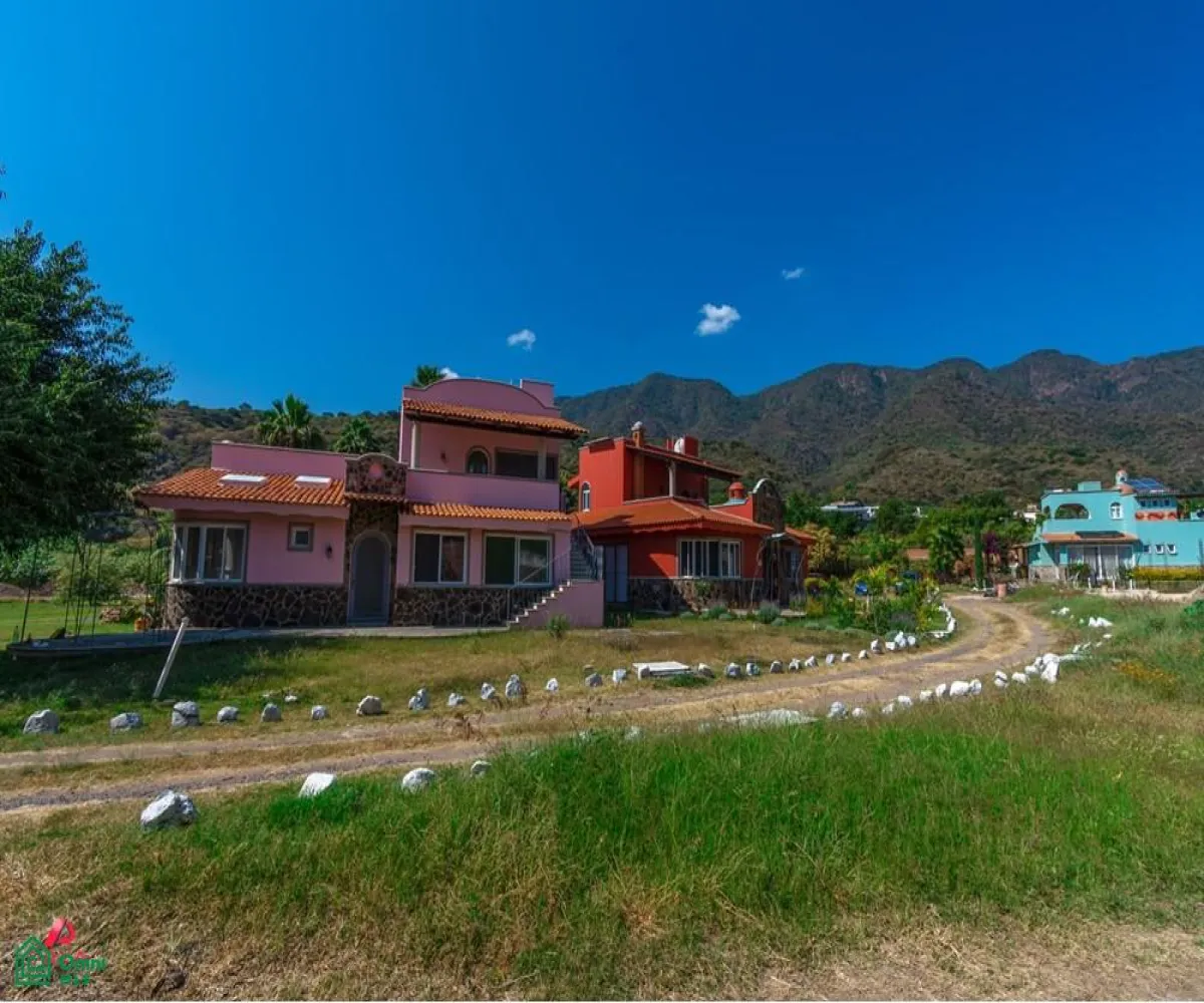 Casa En Venta,Ajijic,carretera chapala jocotepec #1300, Chapala, Jalisco 45820, 3 Habitaciones,3 Baños,carretera chapala jocotepec,MX23545350