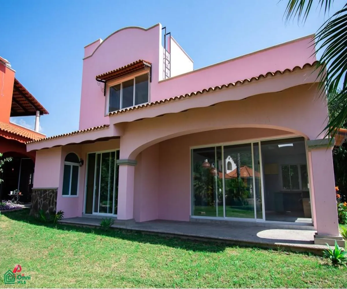 Casa En Venta,Ajijic,carretera chapala jocotepec #1300, Chapala, Jalisco 45820, 3 Habitaciones,3 Baños,carretera chapala jocotepec,MX23545350