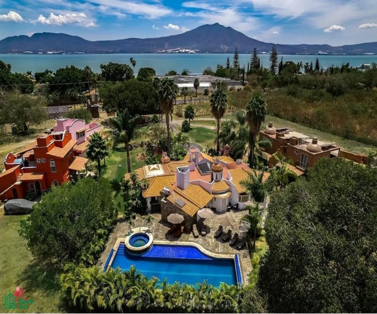 Casa En Venta,Ajijic,carretera chapala jocotepec #1300, Chapala, Jalisco 45820, 3 Habitaciones,3 Baños,carretera chapala jocotepec,MX23545350