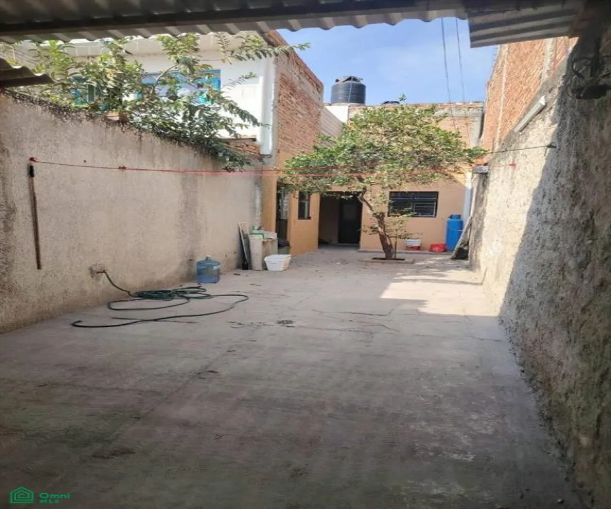 Casa En Venta,Las Liebres,Alfredo Barba 370, Tlaquepaque, Jalisco 45623, 4 Habitaciones,2 Baños,Alfredo Barba,2,MX251073623