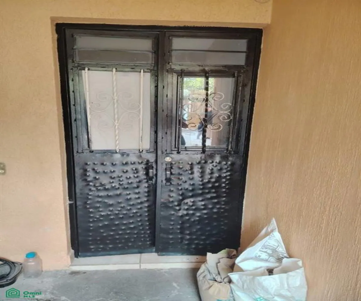 Casa En Venta,Las Liebres,Alfredo Barba 370, Tlaquepaque, Jalisco 45623, 4 Habitaciones,2 Baños,Alfredo Barba,2,MX251073623