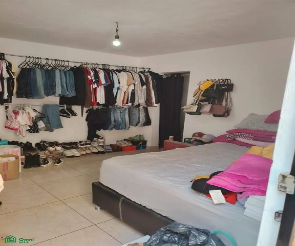 Casa En Venta,Las Liebres,Alfredo Barba 370, Tlaquepaque, Jalisco 45623, 4 Habitaciones,2 Baños,Alfredo Barba,2,MX251073623