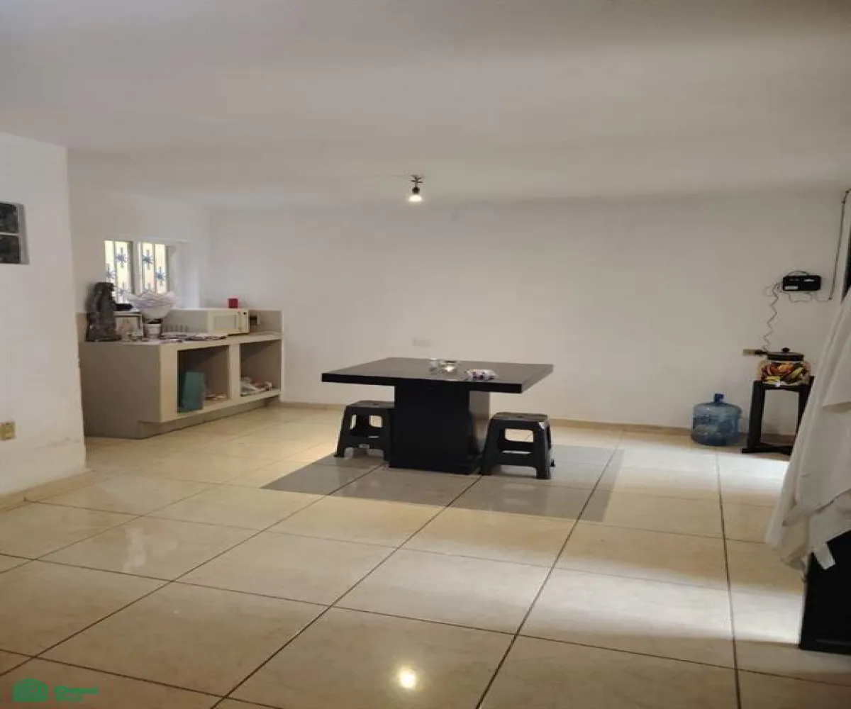 Casa En Venta,Las Liebres,Alfredo Barba 370, Tlaquepaque, Jalisco 45623, 4 Habitaciones,2 Baños,Alfredo Barba,2,MX251073623