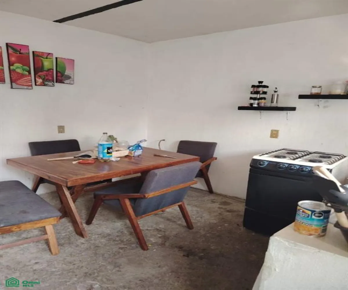 Casa En Venta,Las Liebres,Alfredo Barba 370, Tlaquepaque, Jalisco 45623, 4 Habitaciones,2 Baños,Alfredo Barba,2,MX251073623