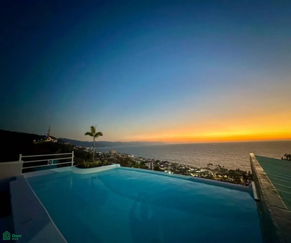 Departamento En Venta,5 de Diciembre,Andador Jamaica 1075, Puerto Vallarta, Jalisco 48350, 2 Habitaciones,2 Baños,Andador Jamaica,MX251073758