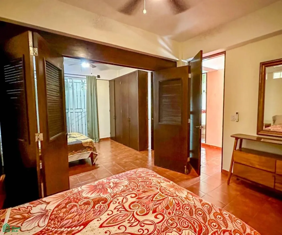 Departamento En Venta,5 de Diciembre,Andador Jamaica 1075, Puerto Vallarta, Jalisco 48350, 2 Habitaciones,2 Baños,Andador Jamaica,MX251073758