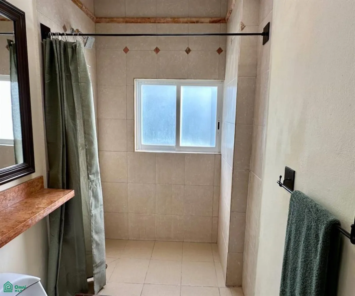 Departamento En Venta,5 de Diciembre,Andador Jamaica 1075, Puerto Vallarta, Jalisco 48350, 2 Habitaciones,2 Baños,Andador Jamaica,MX251073758