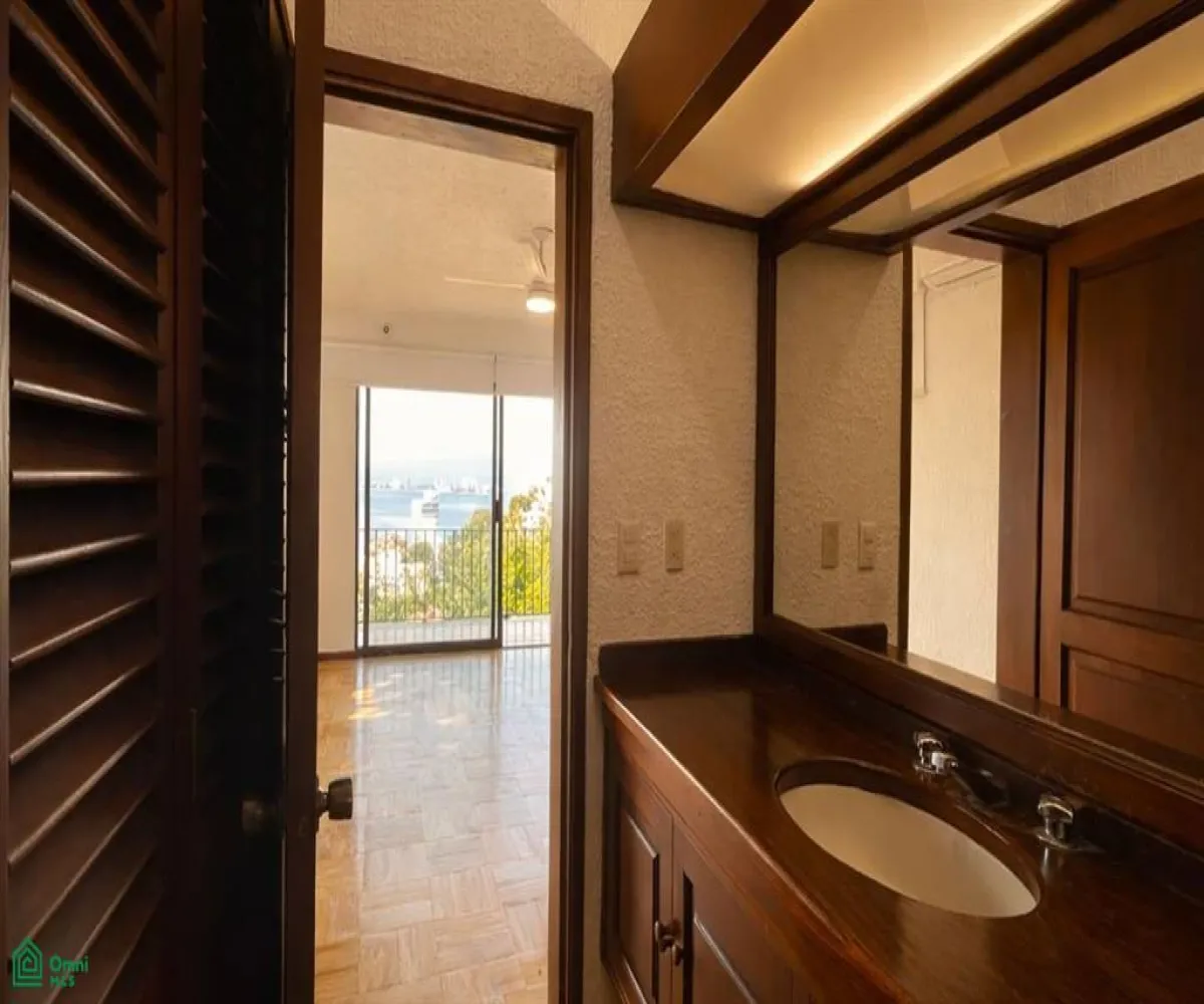 Departamento En Venta,Conchas Chinas,Rinconada de las Madreperla 105, Puerto Vallarta, Jalisco 48399, 2 Habitaciones,2 Baños,Rinconada de las Madreperla,MX251081886