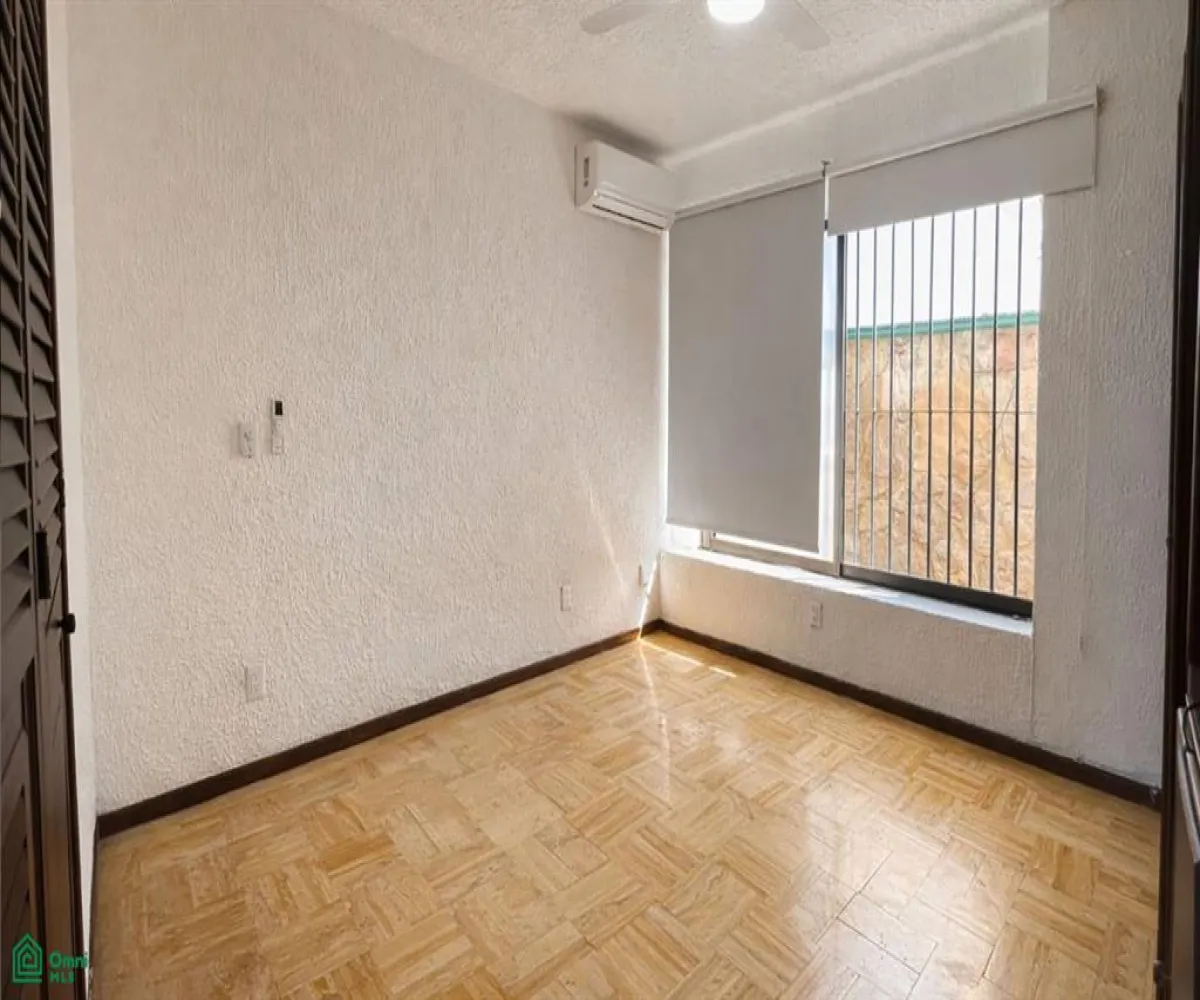 Departamento En Venta,Conchas Chinas,Rinconada de las Madreperla 105, Puerto Vallarta, Jalisco 48399, 2 Habitaciones,2 Baños,Rinconada de las Madreperla,MX251081886