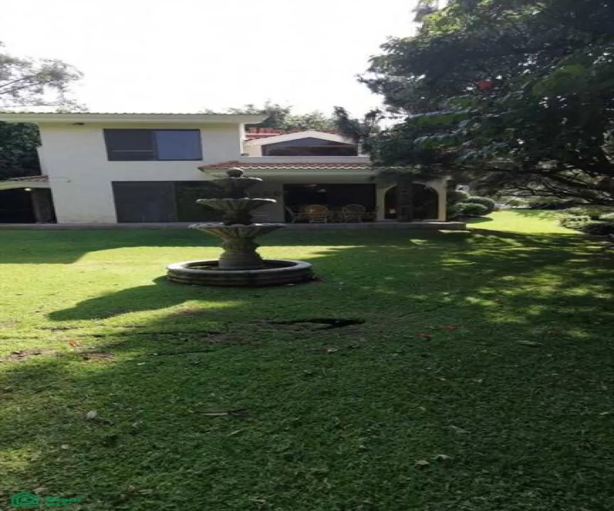 Casa En Venta,Bosques de San Isidro (Las Cañadas),retorno de los tules 10, Zapopan, Jalisco 45133, 3 Habitaciones,3 Baños,retorno de los tules,2,MX251098139