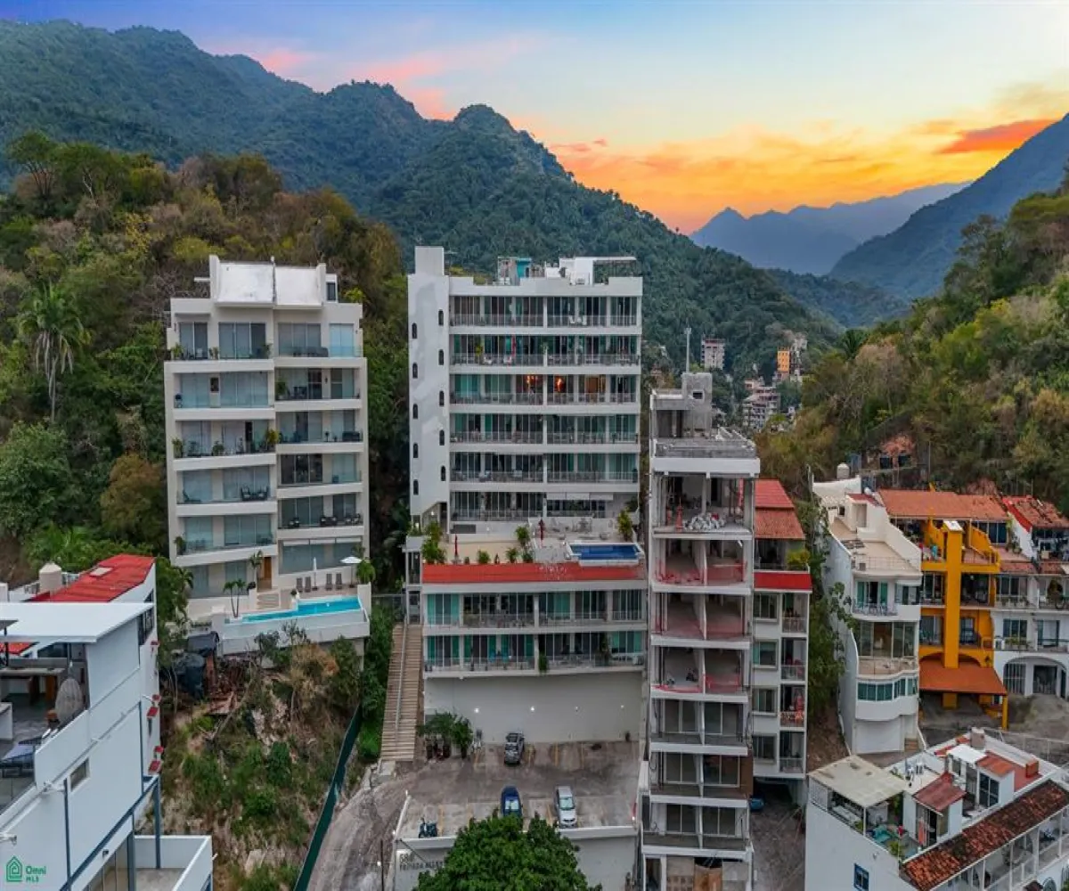 Departamento En Venta,El Cerro,Privada Allende 584, Puerto Vallarta, Jalisco 48304, 2 Habitaciones,2 Baños,Privada Allende,MX26004399M