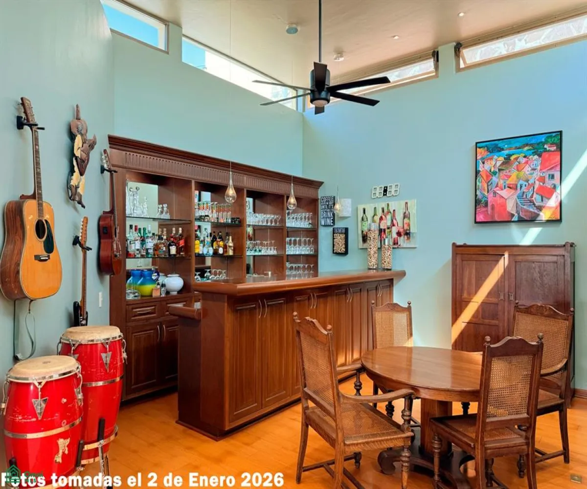 Casa En Venta,Chula Vista Norte,Av. La Paz 5, Chapala, Jalisco 45922, 4 Habitaciones,5 Baños,Av. La Paz,MX26005558M