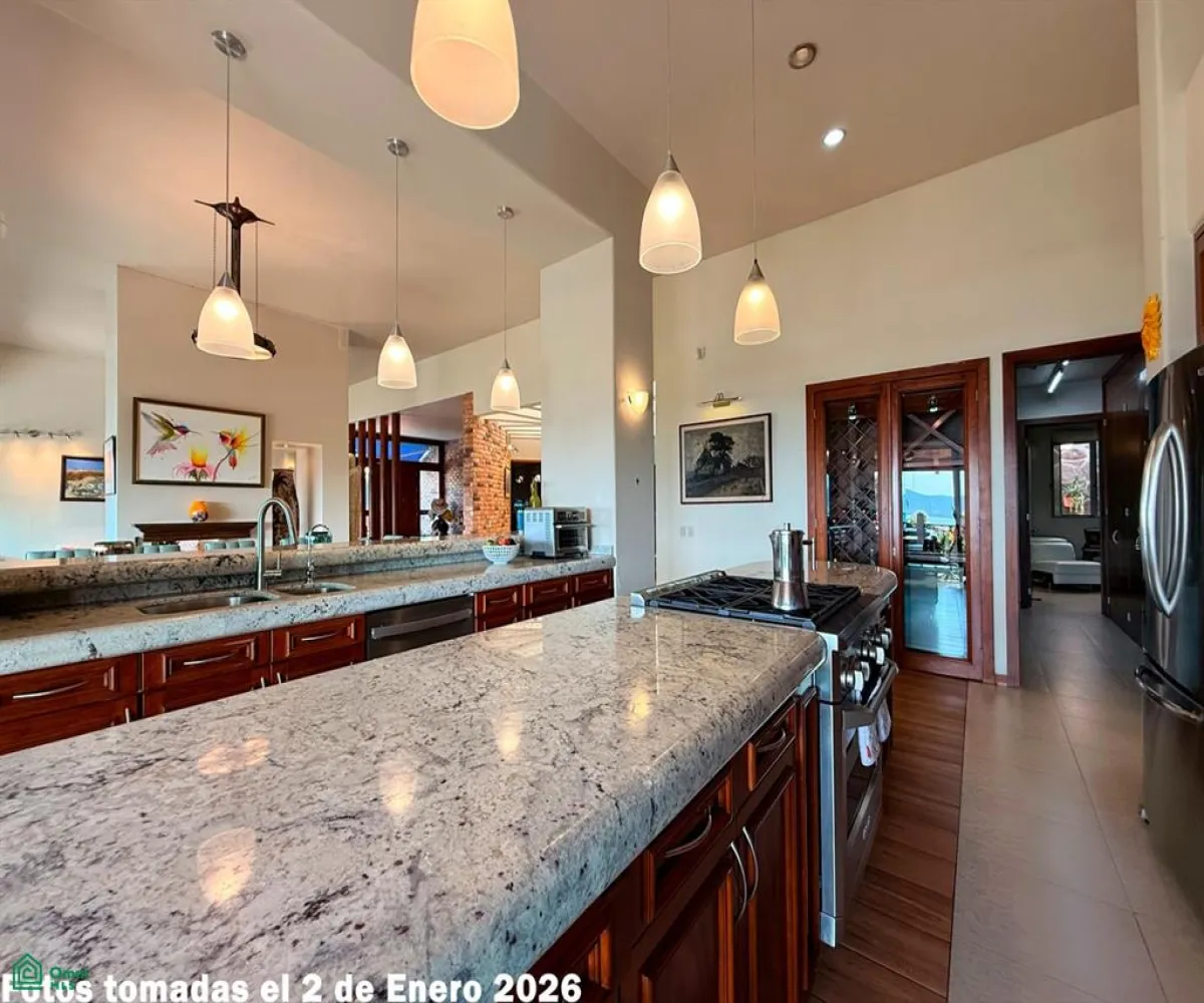 Casa En Venta,Chula Vista Norte,Av. La Paz 5, Chapala, Jalisco 45922, 4 Habitaciones,5 Baños,Av. La Paz,MX26005558M