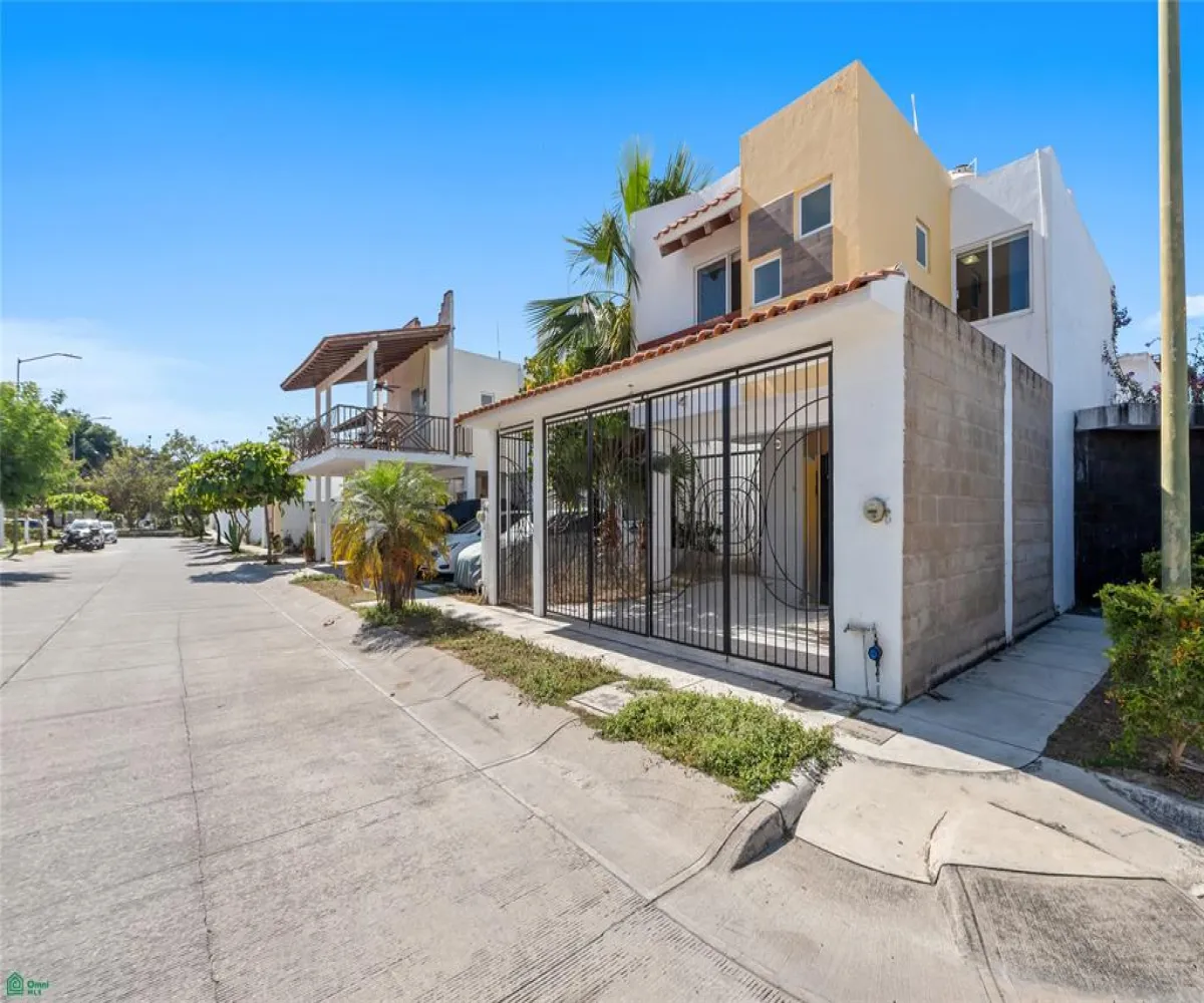 Casa En Venta,Los Medanos,Privada Bienestar 178, Puerto Vallarta, Jalisco 48290, 3 Habitaciones,3 Baños,Privada Bienestar,MX26005866M