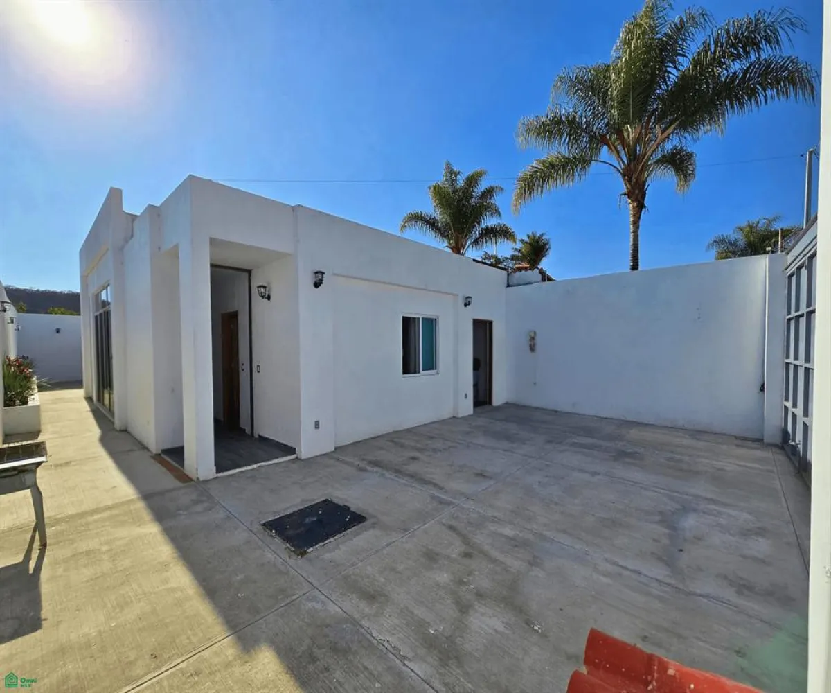 Casa En Venta,Las Redes,Avenida Los Lirios 17A, Chapala, Jalisco 45900, 3 Habitaciones,2 Baños,Avenida Los Lirios,MX26006045M