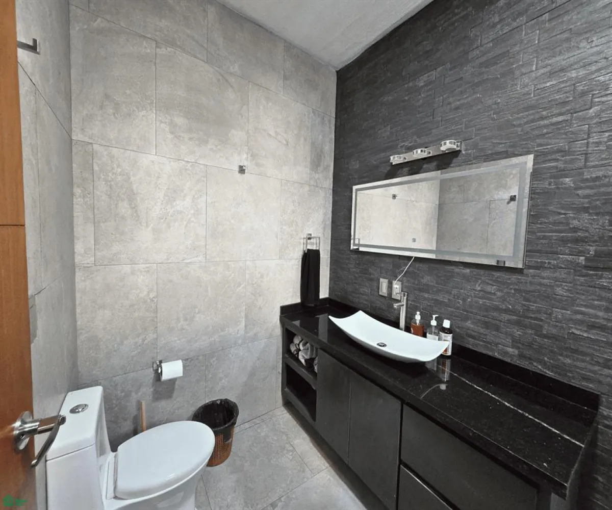 Casa En Venta,Las Redes,Avenida Los Lirios 17A, Chapala, Jalisco 45900, 3 Habitaciones,2 Baños,Avenida Los Lirios,MX26006045M