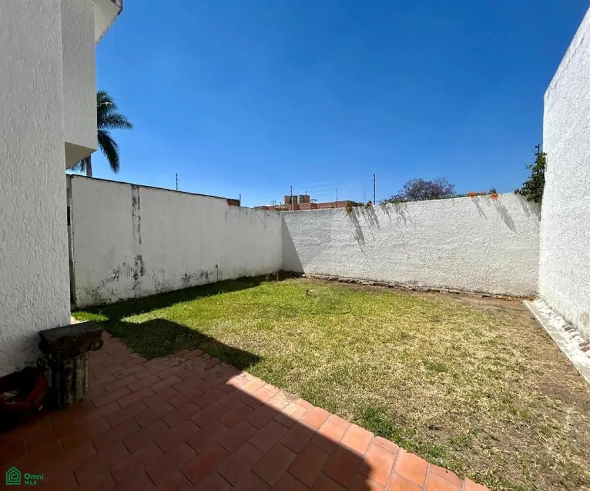 Casa En Venta,Italia Providencia,Barranquilla 2872, Guadalajara, Jalisco 44660, 3 Habitaciones,4 Baños,Barranquilla,MX26006202M