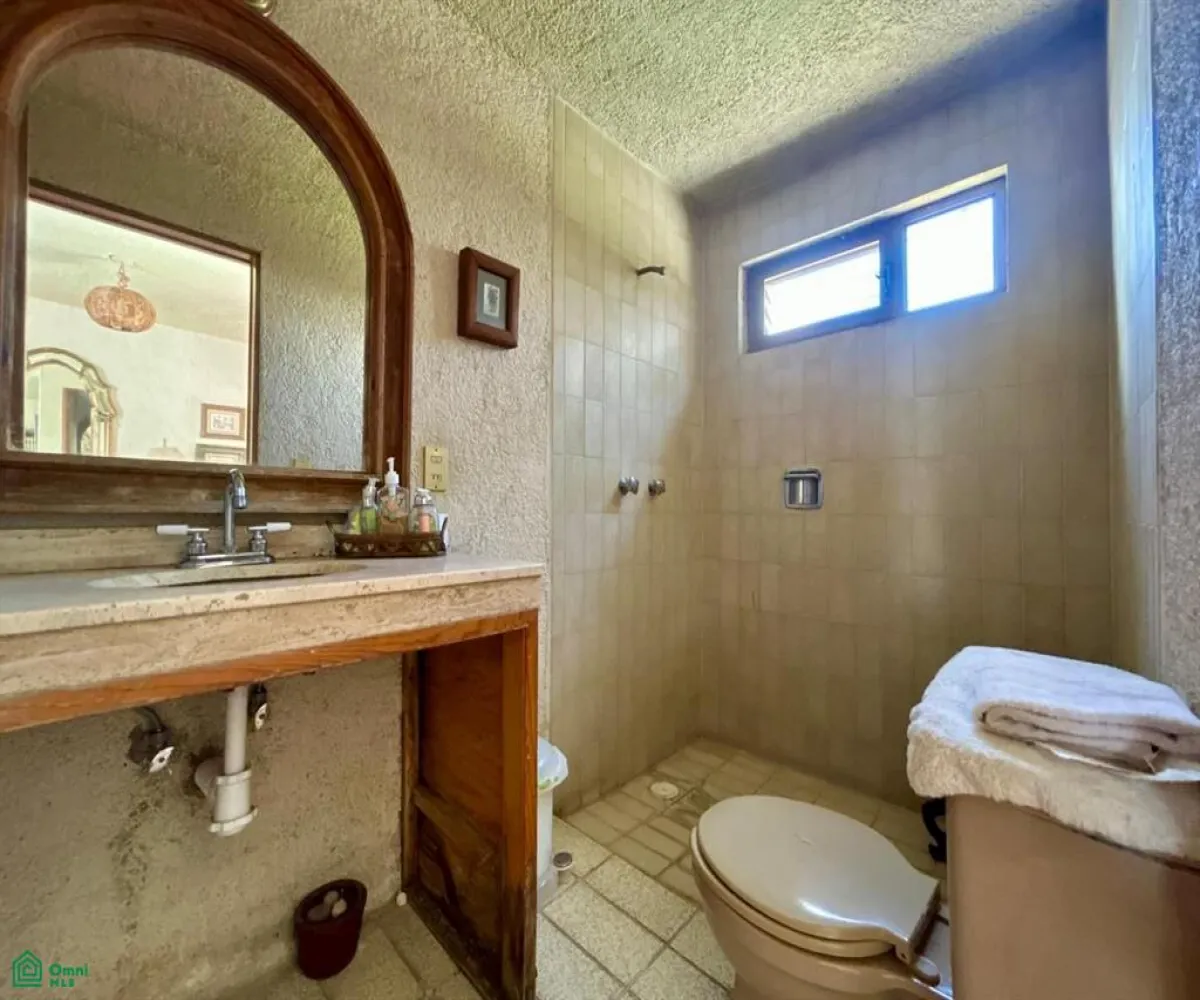 Casa En Venta,Italia Providencia,Barranquilla 2872, Guadalajara, Jalisco 44660, 3 Habitaciones,4 Baños,Barranquilla,MX26006202M