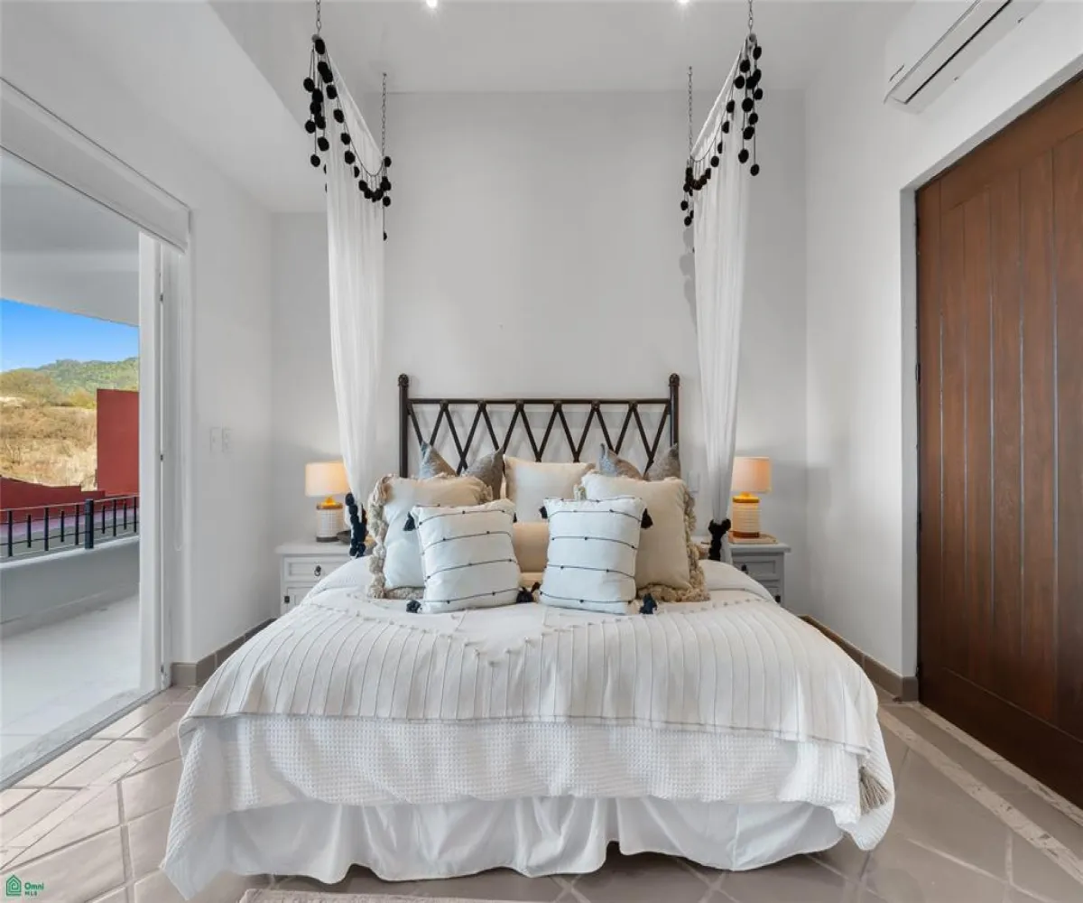 Casa En Venta,Amapas,Gardenias 277 C, Puerto Vallarta, Jalisco 48399, 4 Habitaciones,3 Baños,Gardenias,MX26006273M