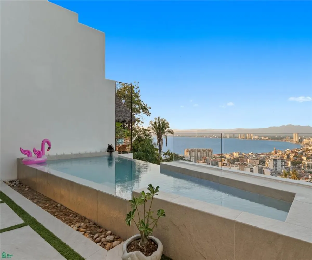Casa En Venta,Amapas,Gardenias 277 C, Puerto Vallarta, Jalisco 48399, 4 Habitaciones,3 Baños,Gardenias,MX26006273M