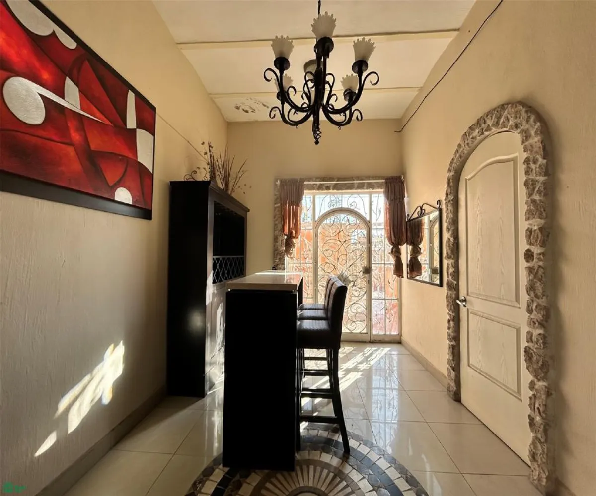 Departamento En Venta,Chapala Centro,Av Hidalgo 220, Chapala, Jalisco 45900, 18 Habitaciones,17 Baños,Av Hidalgo,2,MX26006948M