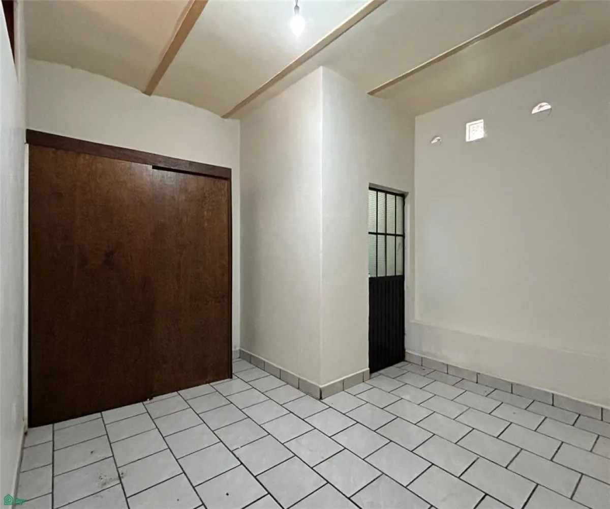 Departamento En Venta,Chapala Centro,Av Hidalgo 220, Chapala, Jalisco 45900, 18 Habitaciones,17 Baños,Av Hidalgo,2,MX26006948M