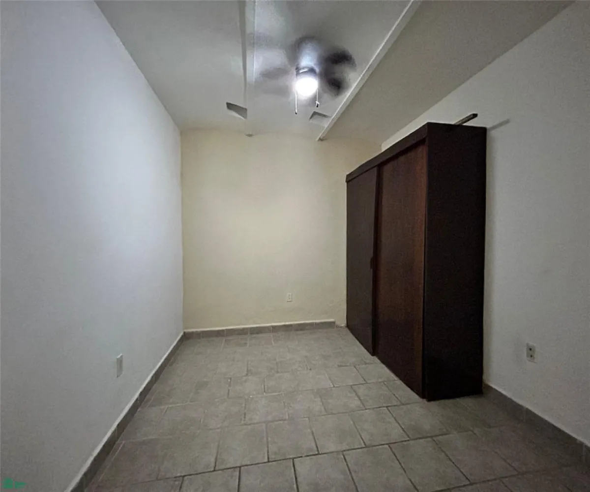 Departamento En Venta,Chapala Centro,Av Hidalgo 220, Chapala, Jalisco 45900, 18 Habitaciones,17 Baños,Av Hidalgo,2,MX26006948M