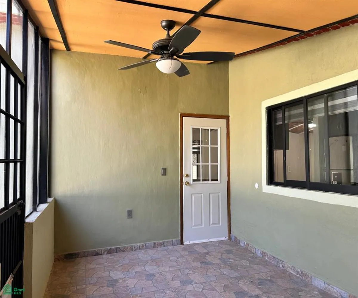 Casa En Venta,Chapala Haciendas,Priv. David Santos 86, Chapala, Jalisco 45900, 2 Habitaciones,2 Baños,Priv. David Santos,MX26007048M