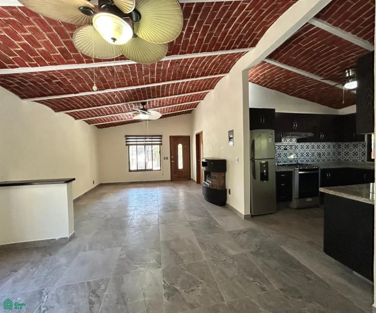 Casa En Venta,Chapala Haciendas,Priv. David Santos 86, Chapala, Jalisco 45900, 2 Habitaciones,2 Baños,Priv. David Santos,MX26007048M