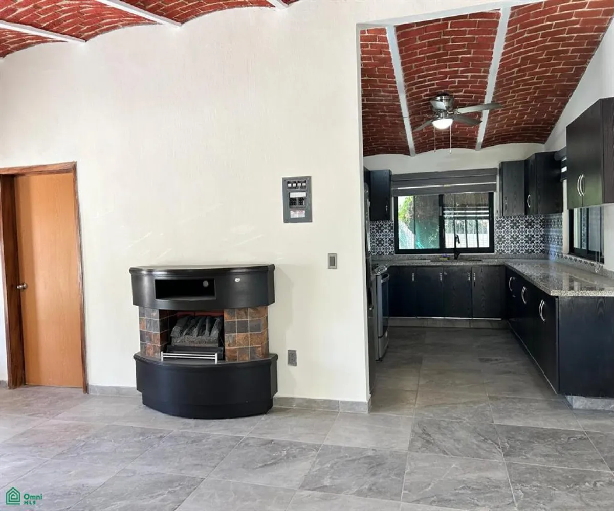 Casa En Venta,Chapala Haciendas,Priv. David Santos 86, Chapala, Jalisco 45900, 2 Habitaciones,2 Baños,Priv. David Santos,MX26007048M