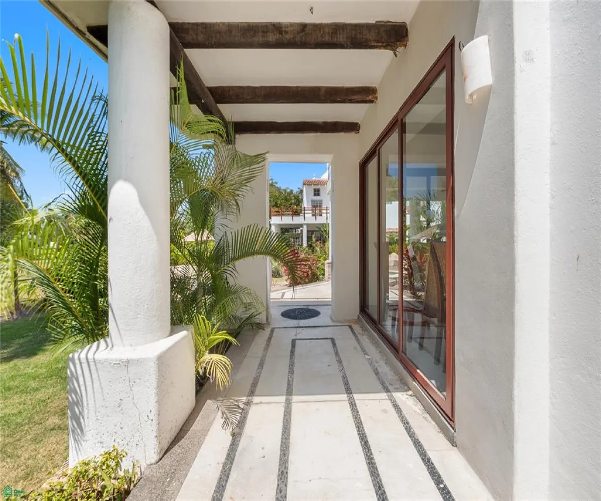 Departamento En Venta,Gaviotas 135, Puerto Vallarta, Jalisco 48335, 3 Habitaciones,3 Baños,Gaviotas,1,MX26008175M