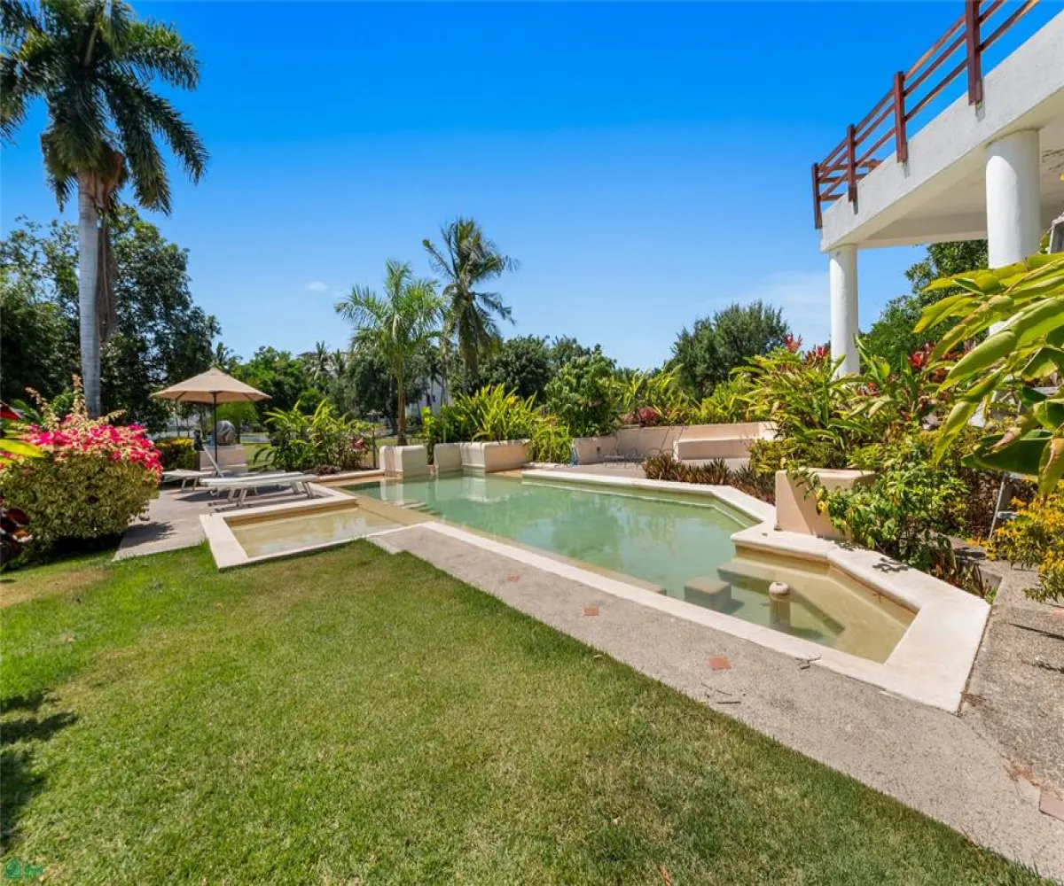 Departamento En Venta,Gaviotas 135, Puerto Vallarta, Jalisco 48335, 3 Habitaciones,3 Baños,Gaviotas,1,MX26008175M