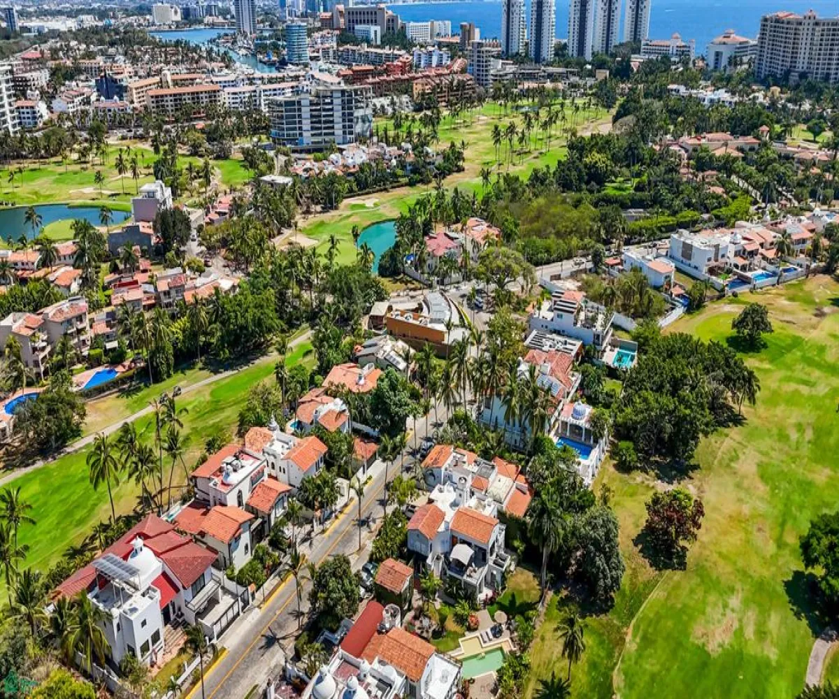 Departamento En Venta,Gaviotas 135, Puerto Vallarta, Jalisco 48335, 3 Habitaciones,3 Baños,Gaviotas,1,MX26008175M